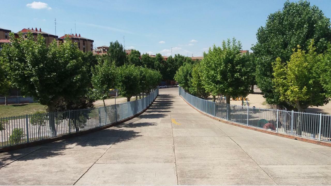 بيت شباب Centro San Viator باياذوليد المظهر الخارجي الصورة